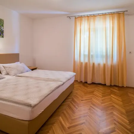 Apartments Marija & Anton Malinska Exterior photo